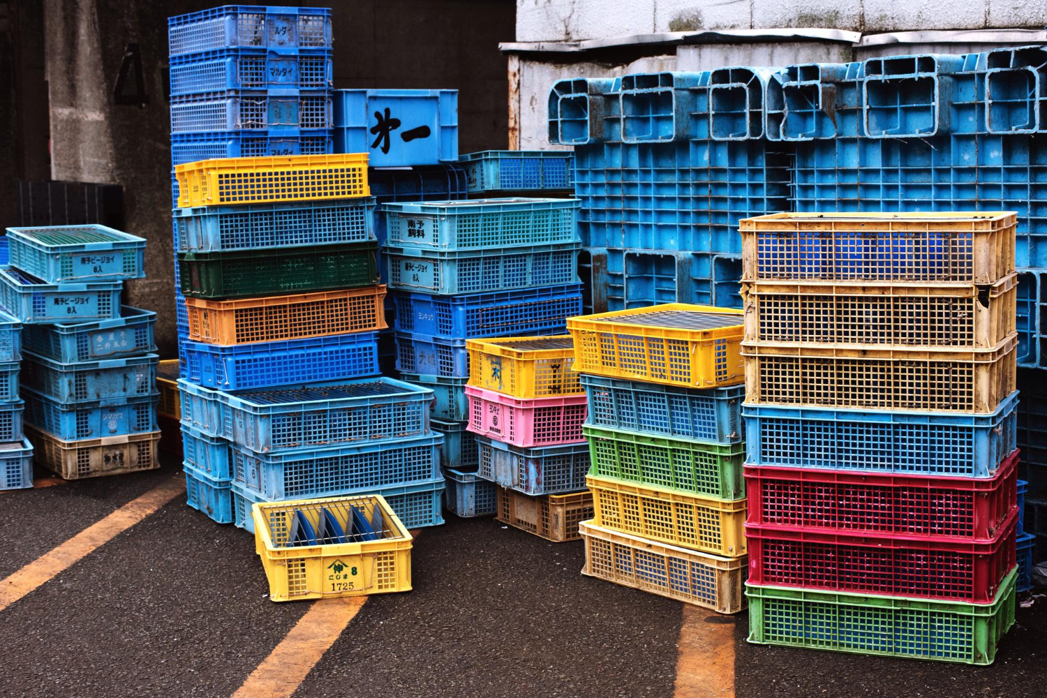 cajas de plástico